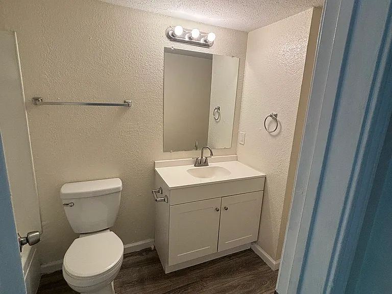 8127 Stonehurst St #4 — Photo 5