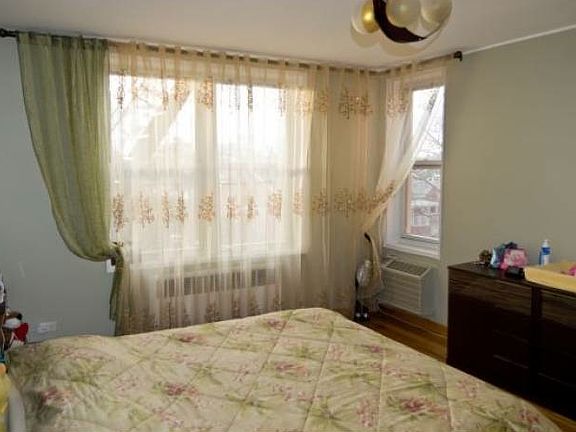 4th image of 2711 Avenue X #3