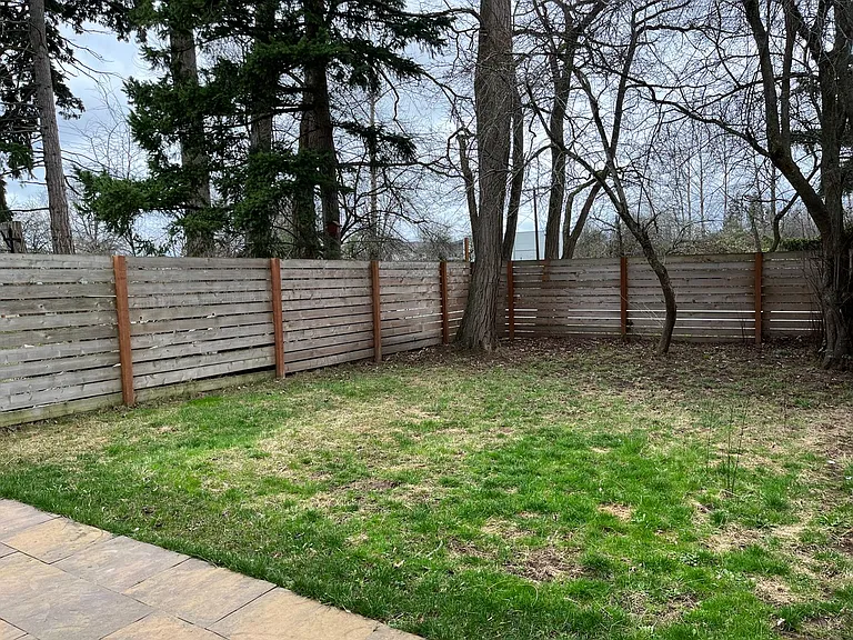 3 Bed, 2 Bath Home- Fenced Back Yard! — Photo 4