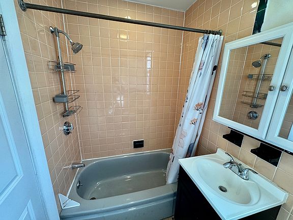 4th image of 51 Boylston St Floor 2