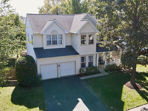 2nd image of 17232 Pickwick Dr