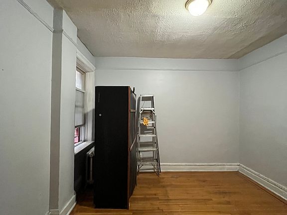 5th image of 48 Vroom St #103