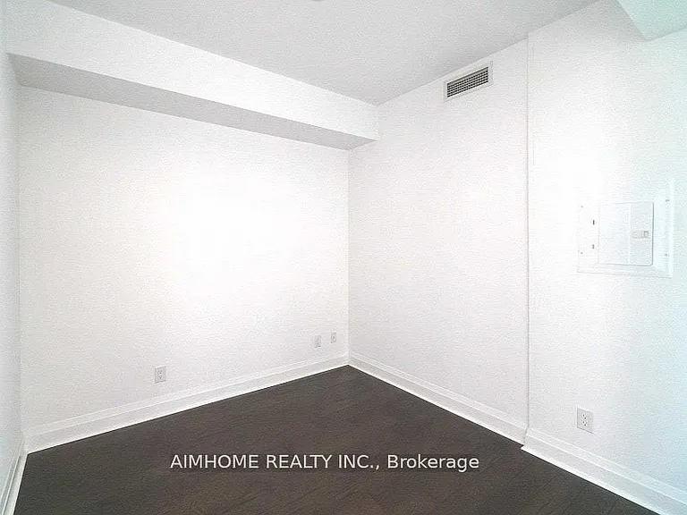 1080 Bay St #1506 — Photo 15