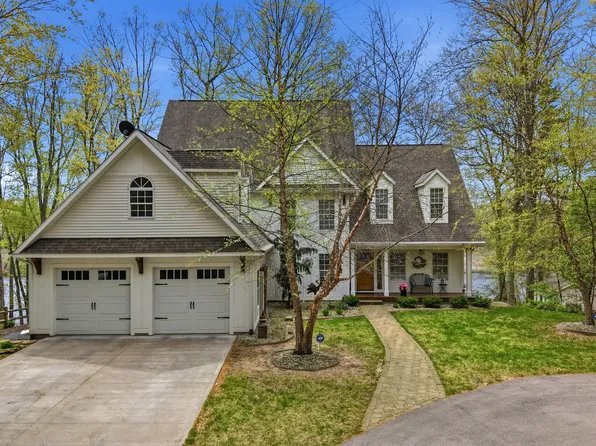 10692 Garfield St, Coopersville, MI 49404