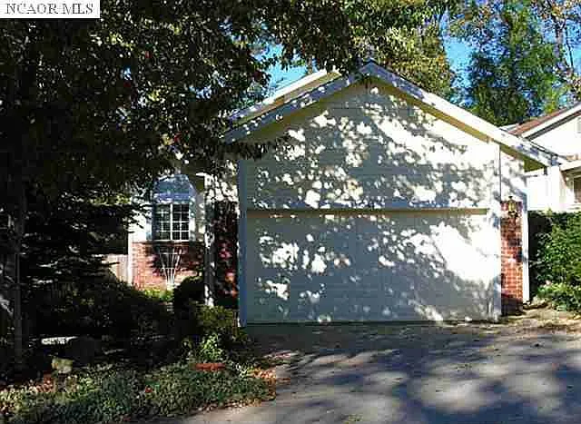 341 Horizon Cir photo 1