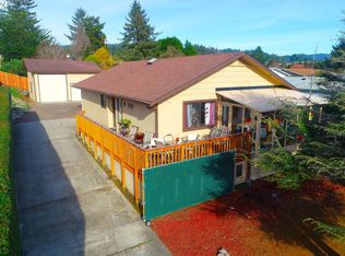 1108 Rowland Ln, Brookings, OR 97415