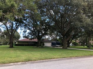 2030 Racimo Dr, Sarasota, FL 34240