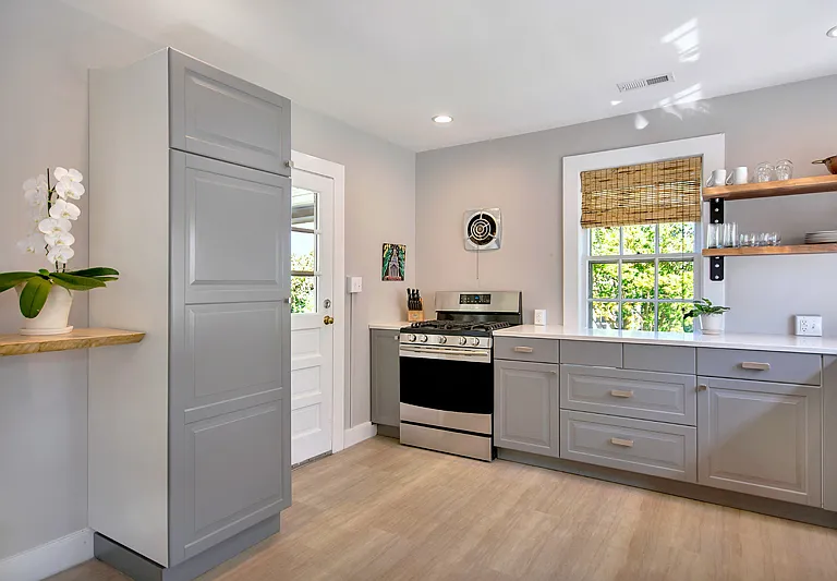 727 Hinton Ave — Photo 13