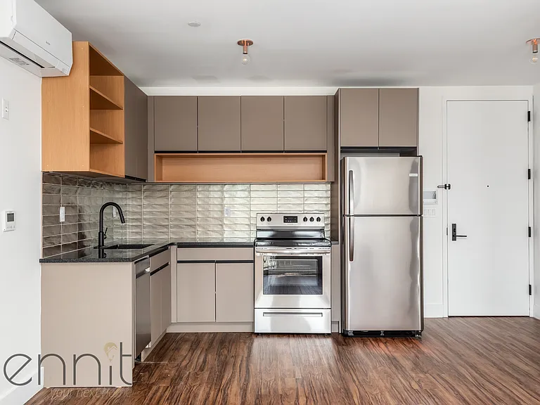 26-24 4th St #708A — Photo 5