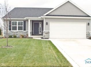 5154 Merlot Dr, Oregon, OH 43616