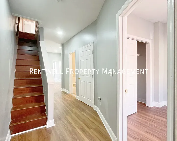 1614 Edgley St — Photo 3