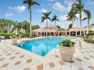 585 Via Veneto APT 201, Naples, FL 34108