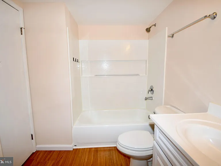 222 Canfield Ter — Photo 17
