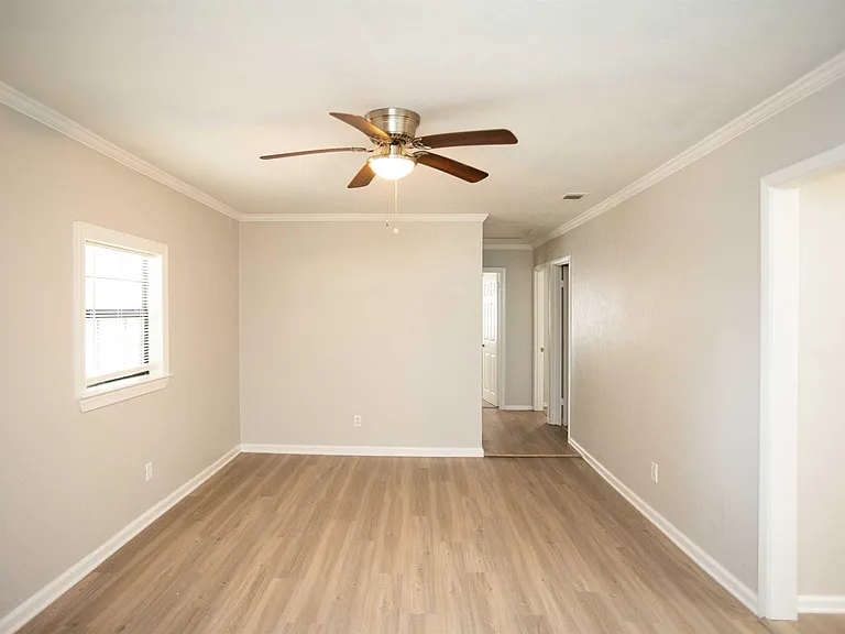 3804 Pine Cone Dr — Photo 3