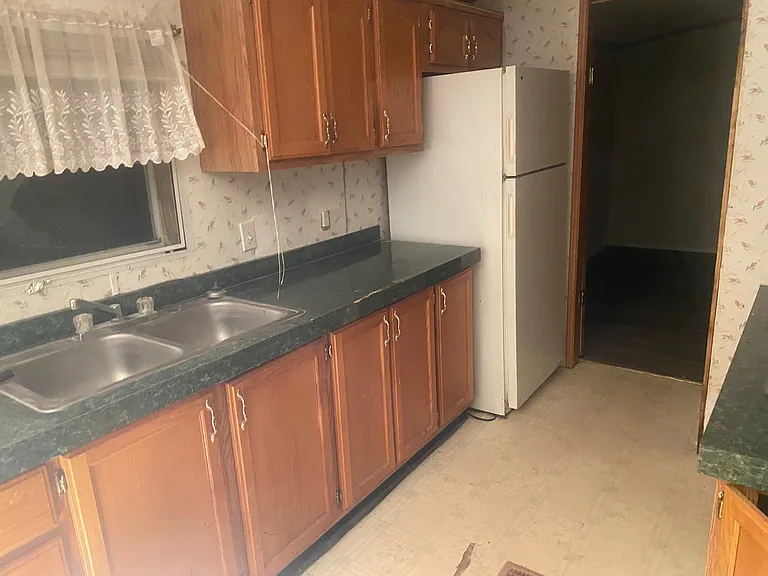 11 Jacob Ln #10 — Photo 3