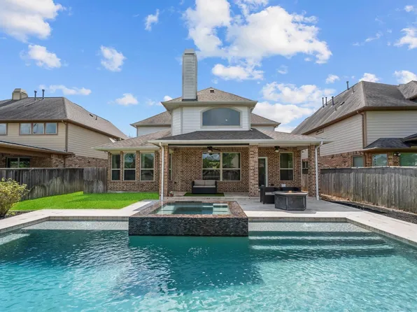74 Wyatt Oaks Dr, Tomball, TX 77375