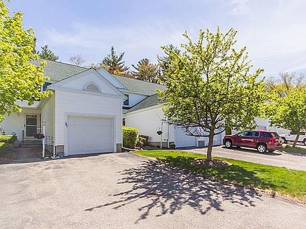 1st image of 30 Robin Ln
