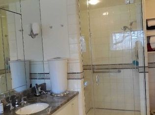 14 Nightingale Ct UNIT 14, Manhasset, NY