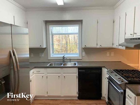 5th image of 7625 Summerwood Ln