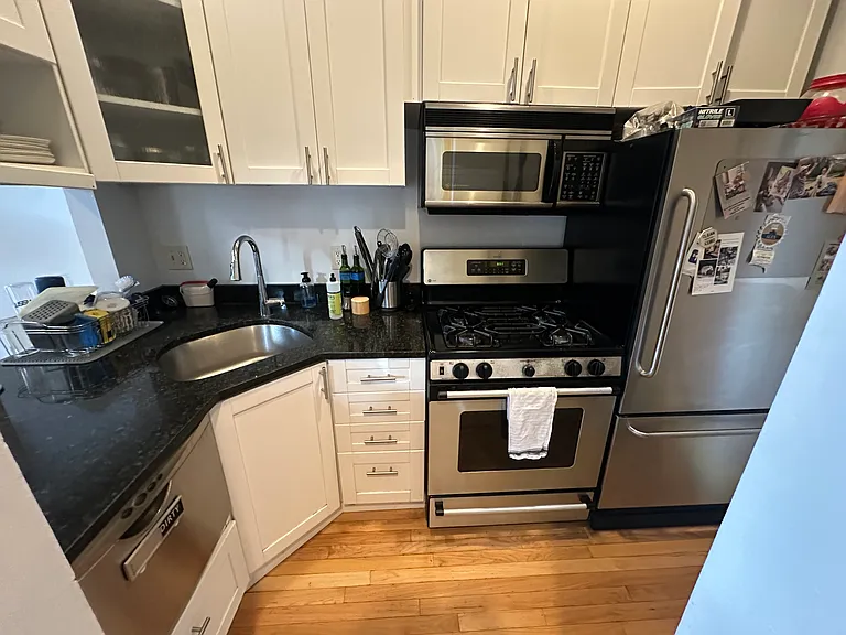 2017 Kalorama Rd NW #2 — Photo 14