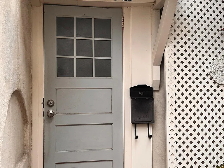 W Brookes Ave — Photo 2