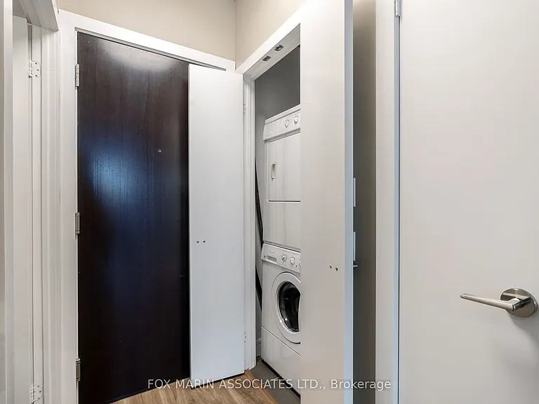 112 George St S #S403 — Photo 20