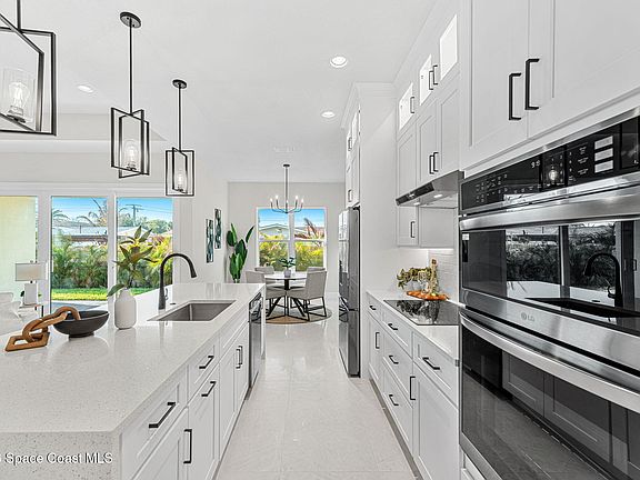 5th image of 575 Cinnamon Dr