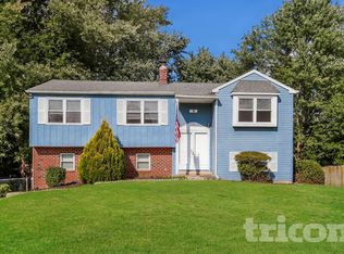 3 Meadow Glen Rd, Lansdale, PA 19446