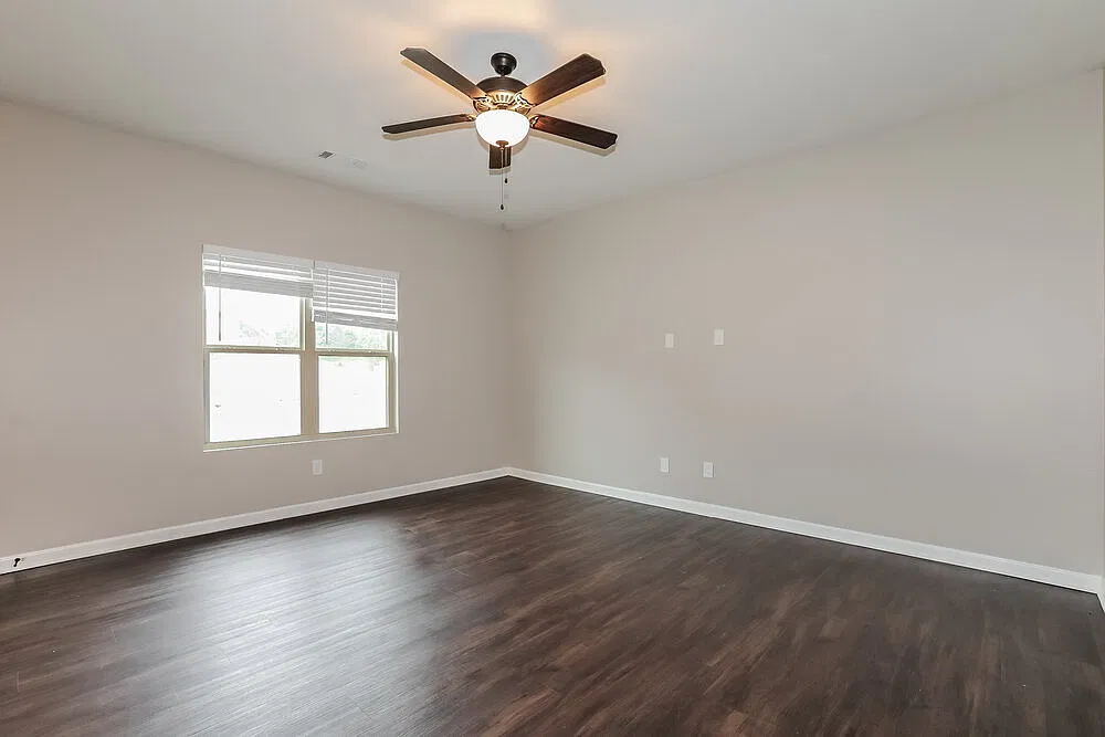 4 bed, 2.5 bath, 1980 sqft, $2,820 — Photo 4