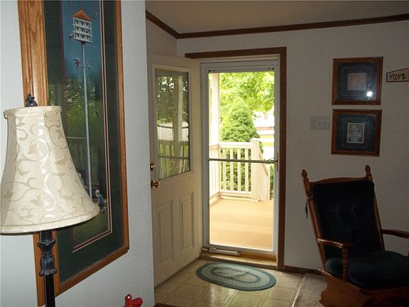 4th image of 130 Mary Lynn Ln