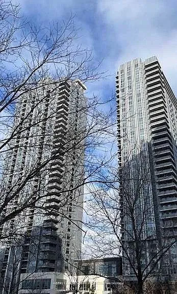 255 Village Green Sq #1208 — Photo 1