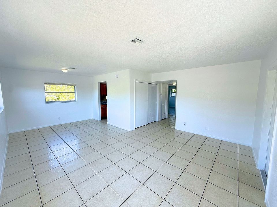 1st image of 432 NW 42nd St APT 4