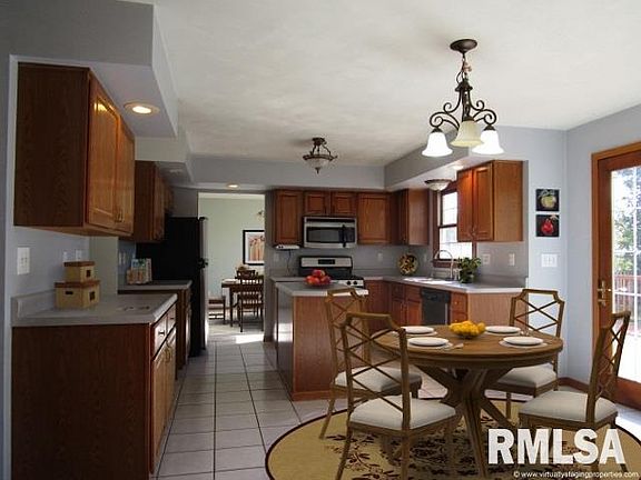 5th image of 1208 Brookview Ct