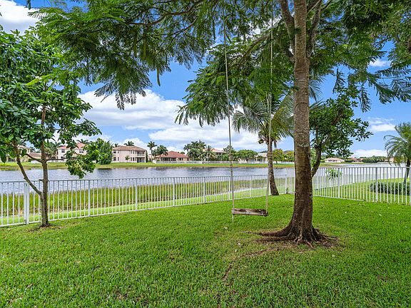 2nd image of 11630 Paradise Cove Ln