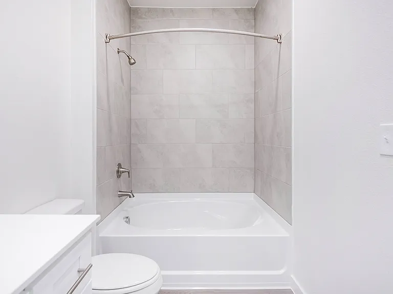 901 Rendon — Photo 13