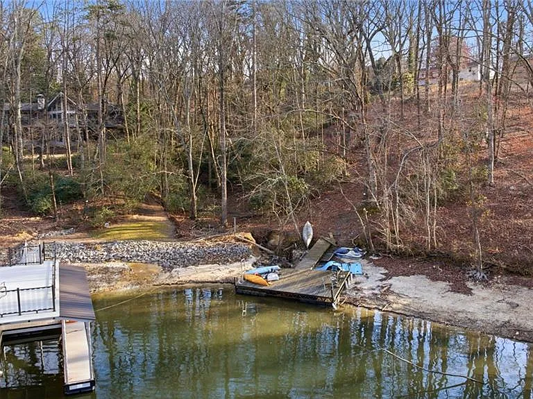 2176 Riverside Dr — Photo 27