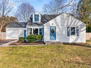 21 Sycamore Rd, Norwich, CT 06360