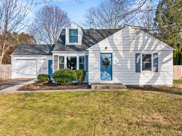 21 Sycamore Road, Norwich, CT 06360