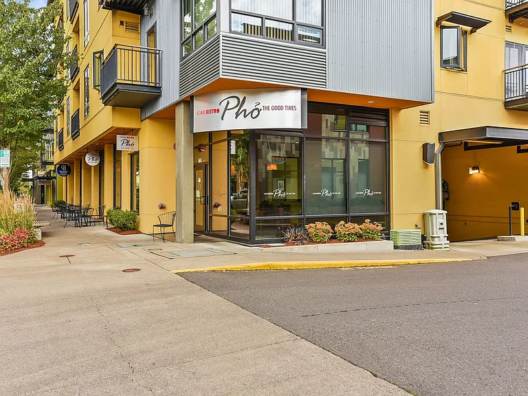 The Byron at Crescent Village — Photo 33