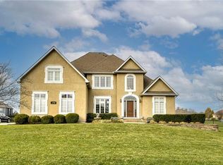 4736 SW Gull Point Dr, Lees Summit, MO 64082