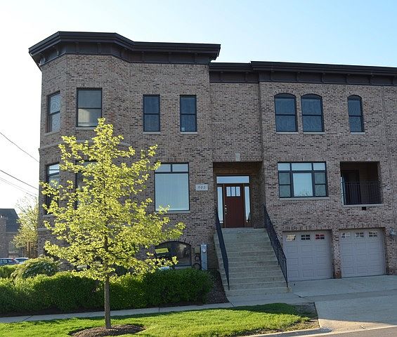 1st image of 903 N Chicago Ave