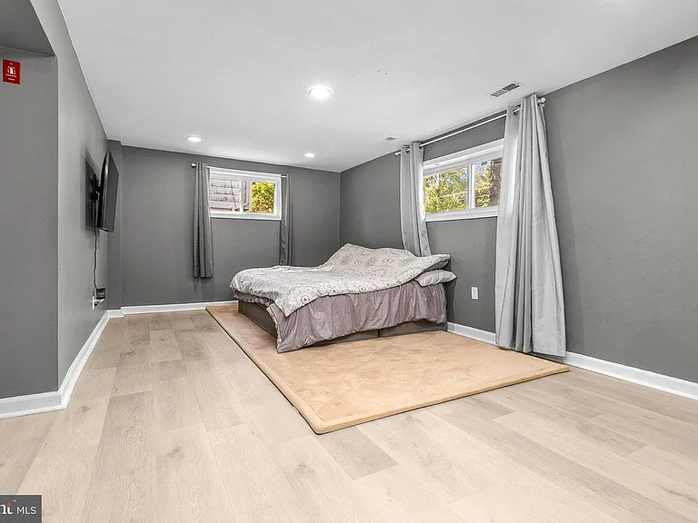 309 California Trl — Photo 15