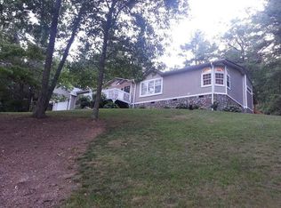 201 Franklin Vlg, Spruce Pine, NC 28777