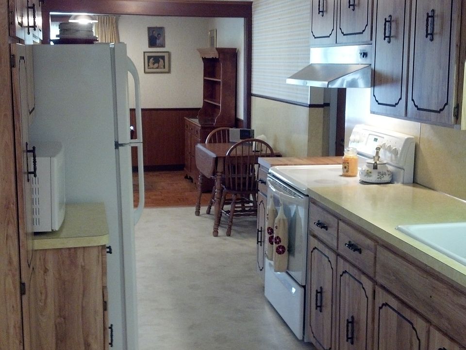 1st image of 245 Collins Ave