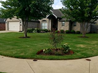 3000 SW Bensonwood Ave, Bentonville, AR 72712