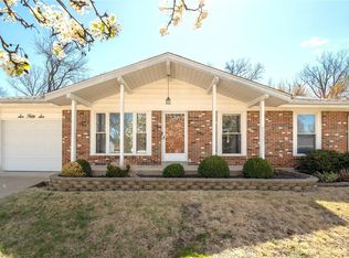 656 Green Forest Dr, Fenton, MO