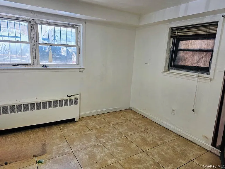1729 Barnes Ave — Photo 3