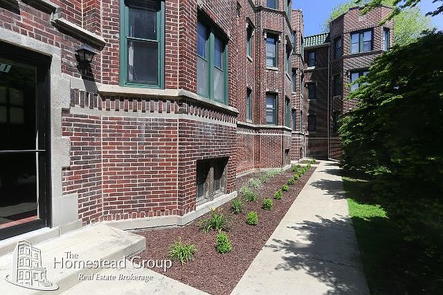 1st image of 3841 N Greenview Ave APT 002E