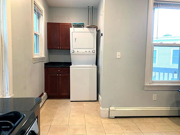 4th image of 6 Iroquois St #2