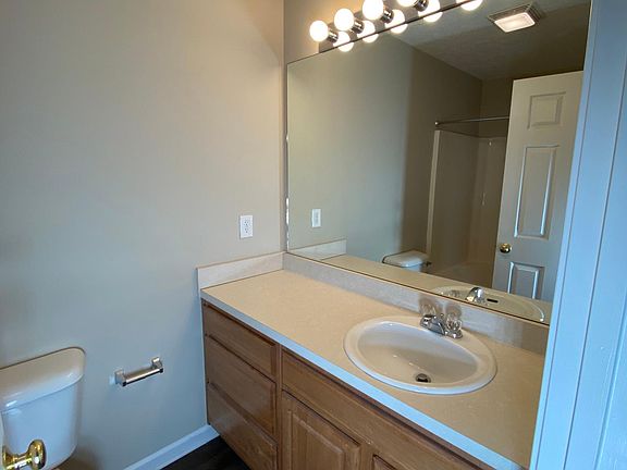 3rd image of 546 Flintlock Ct #546